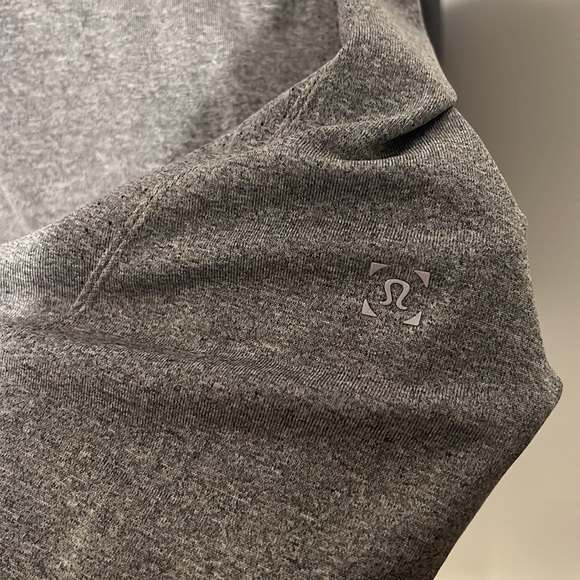 Lululemon | Men’s Grey Long sleeve with hood - Picture 2 of 6